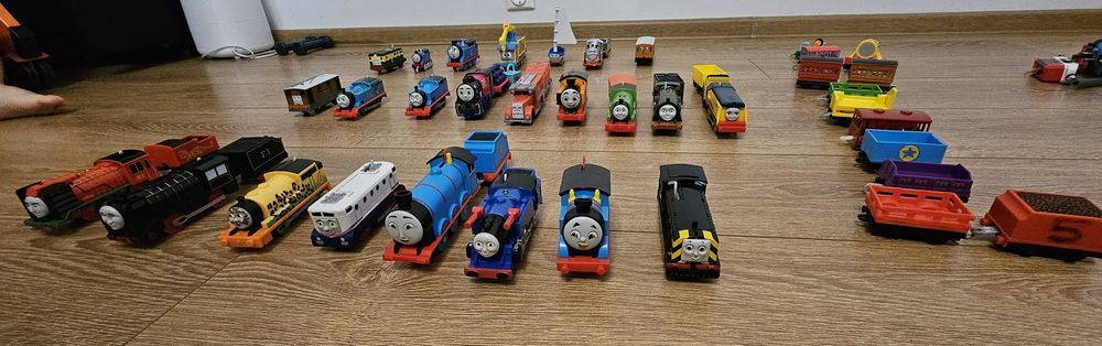 Set de sine si locomotive Thomas