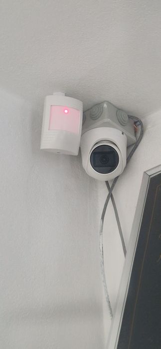 Sistem video
Pret 2500 ron
Sistem supraveghere video cu senzori de miscare si alarma complet functional..inchid salonul si nu mai am ce face cu e