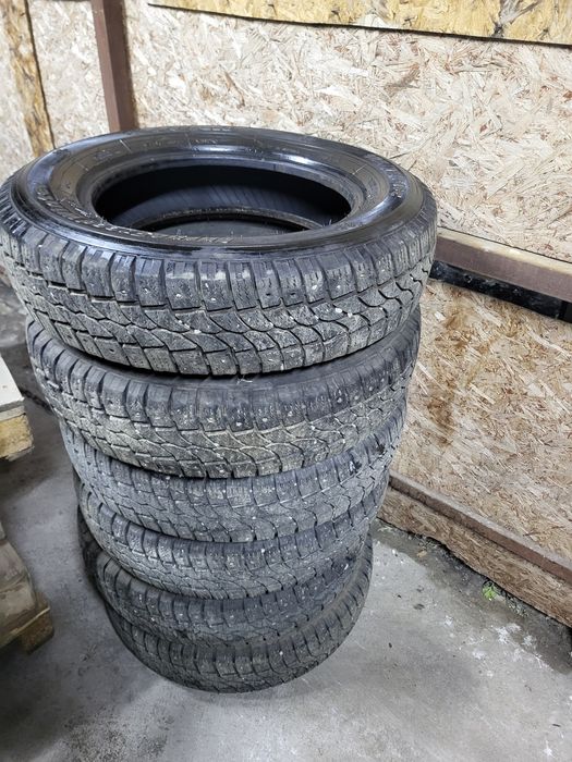 Резина  зима шипованая