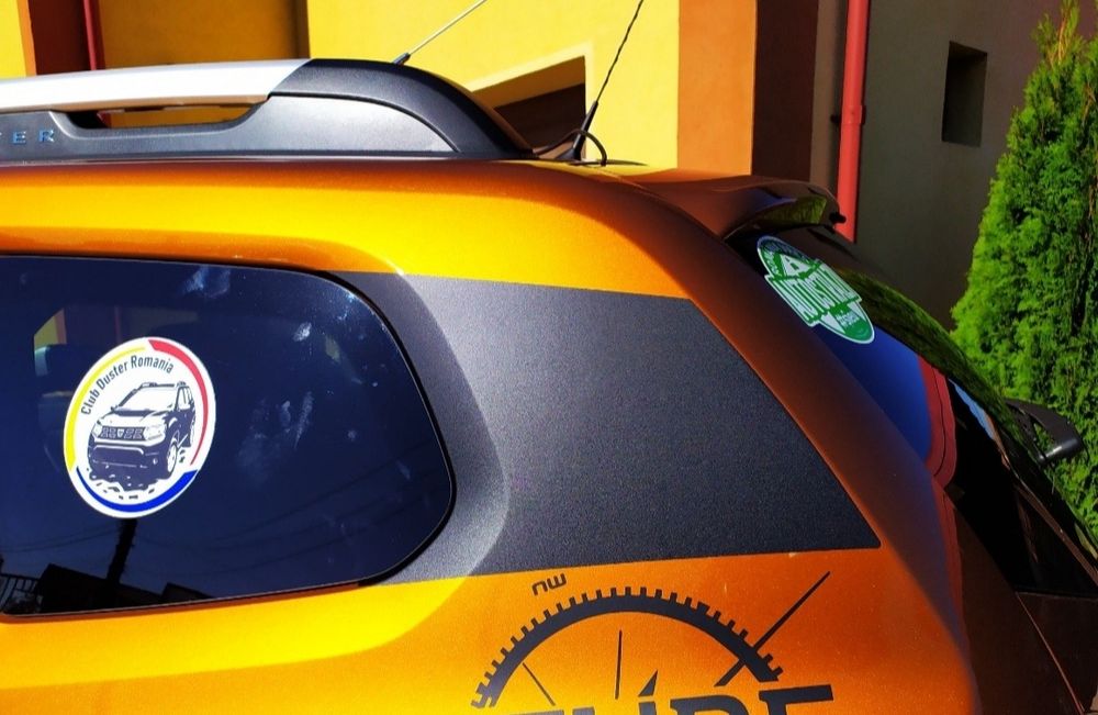 Autocolant mat texturat stalpi/ montanti/ Dacia Duster 2018