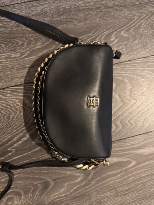 Дамска чанта  tommy hilfiger