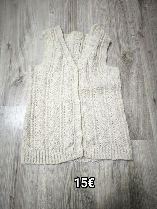 Дамски плетени елеци