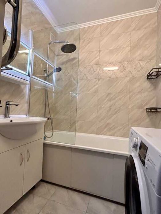 Дава се под наем Двустаен апартамент в София, Люлин 2 - 70 кв.м за 325 € - Снимка #1