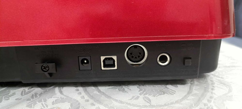 Миди клавиатура BEHRINGER UMX610