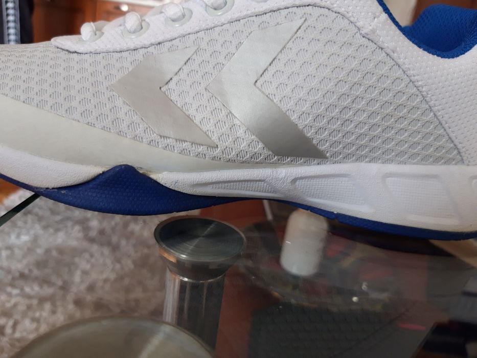 Продавам дамски маратонки hummel ЧИСТО НОВИ