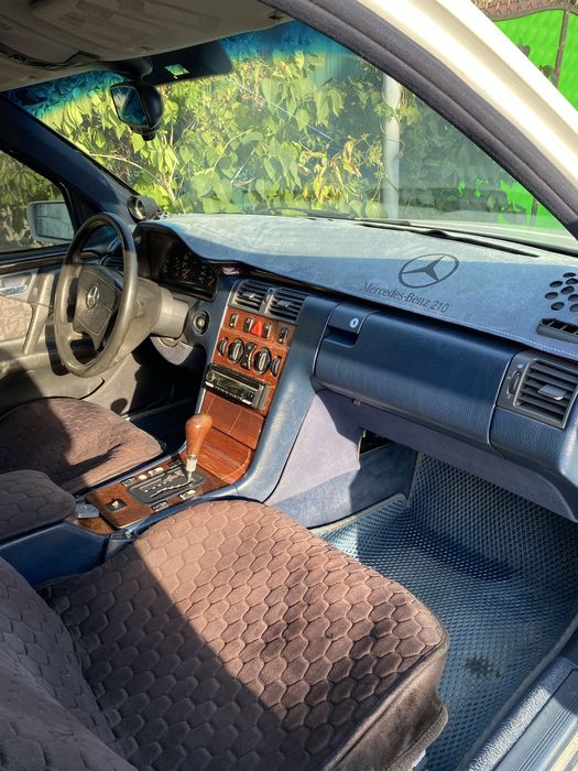 Мерседес 230Е в хорошем состоянии