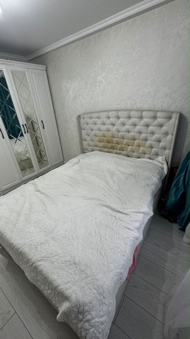 Продам белую кровать