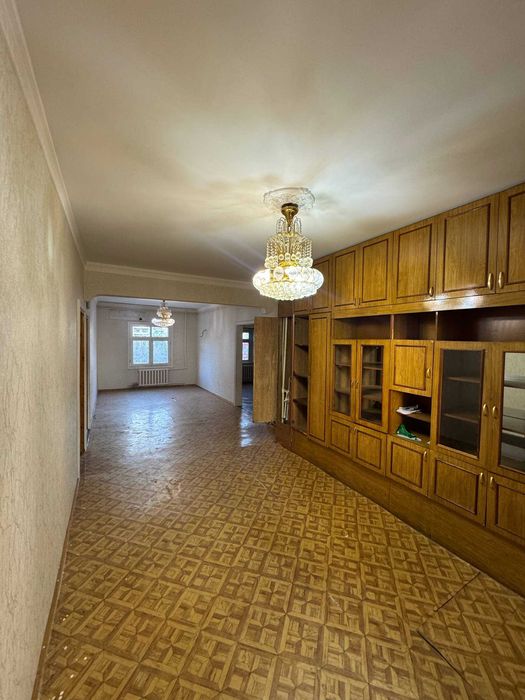 Продается 5ти комнатная квартира, Район Сергели 6, 0837