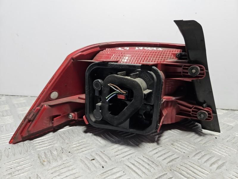 Stop aripa dreapta Volkswagen Passat B7