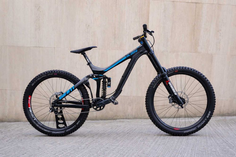 Giant Glory Advanced, състезателен DownHill, карбон, Bomber 58,Fox RC4