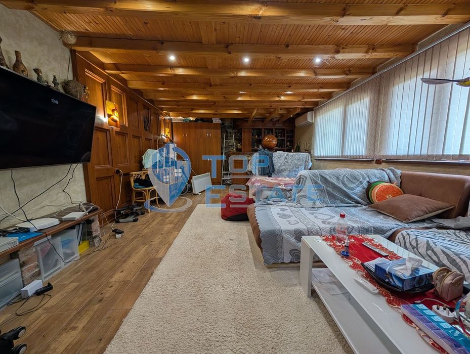 Продава се Къща в Долна Оряховица - 410 кв.м за 218 €/кв.м - Снимка #2