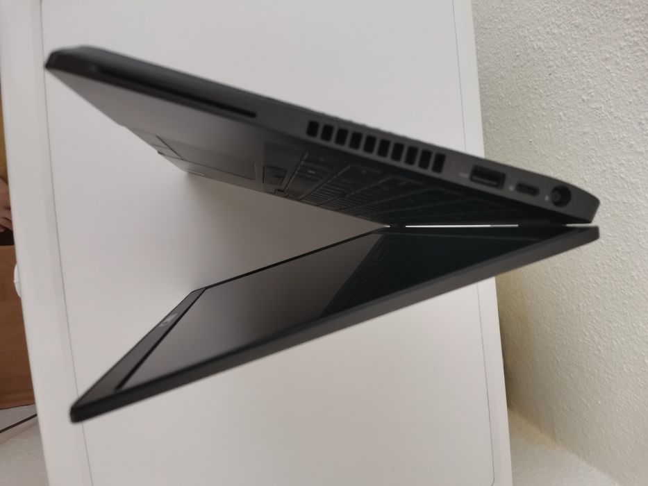 Laptop Dell Latitude 5400.