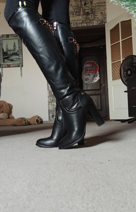 Кожаные женские сапоги