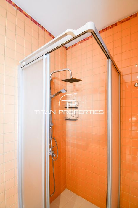 Мезонет, под наем, Център - Докторски паметник