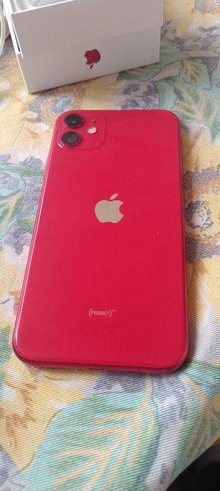iPhone 11 64GB red