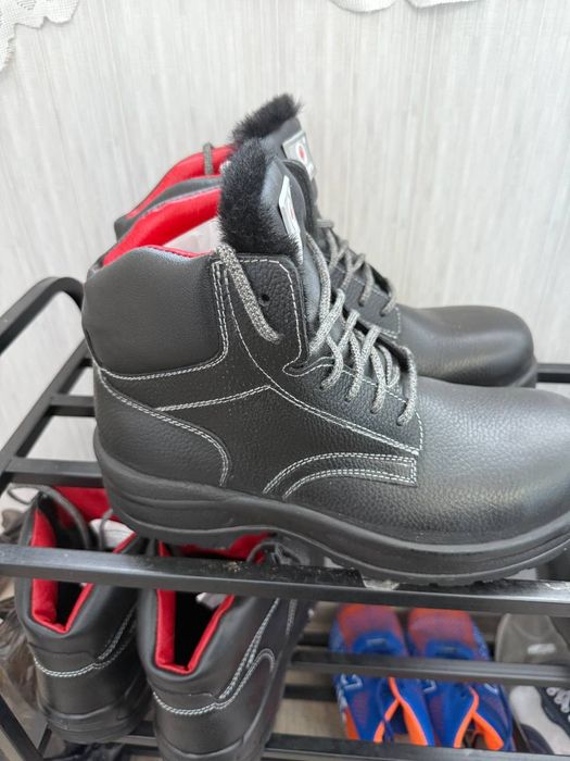 Продам зимние сапоги
