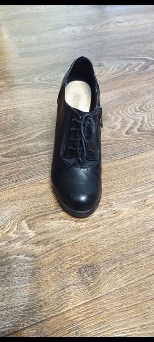 Ботинки женские 39 размер