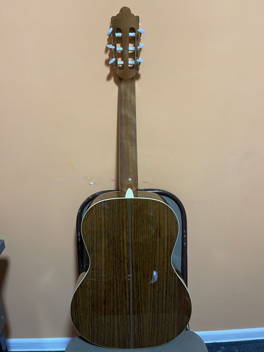 Oriental cherry 39 klassik gitara sotiladi