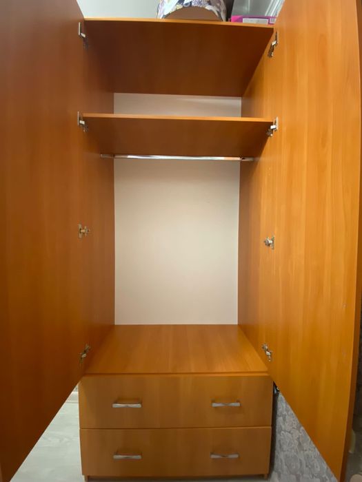 Продам шкаф недорого