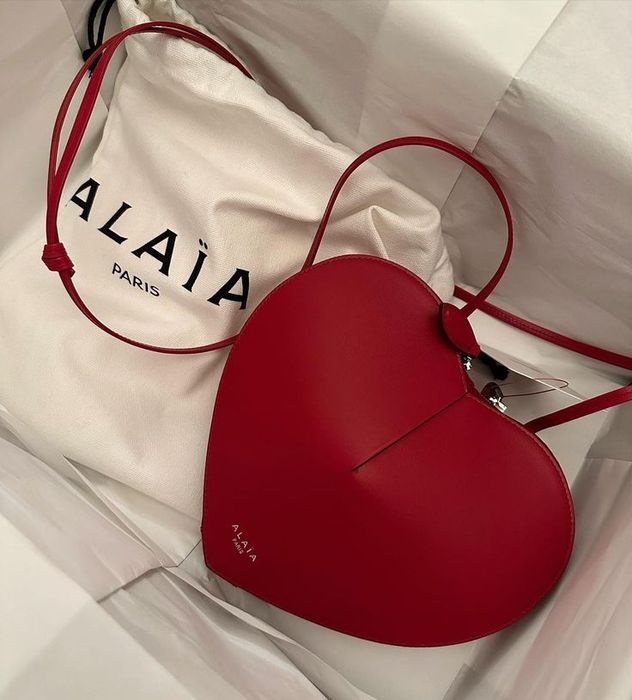 Дамска червена чанта сърце Alaia