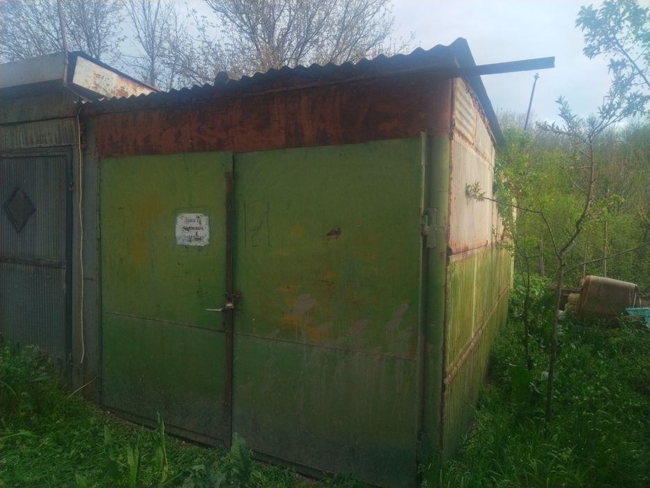 Собственик дава под наем метален гараж кв.Абритус 17 Водната
Собственик дава под наем обзаведена гарсионера кв. Бузлуджа.
Блокът е цялостно саниран
Ко