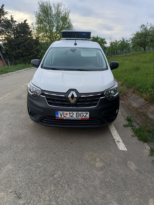 RENAULT Express 2023 — imagine 2