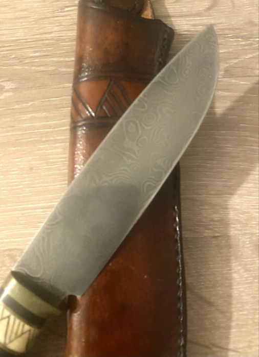 Cutit unicat, full tang, otel Danasc, 250+ straturi