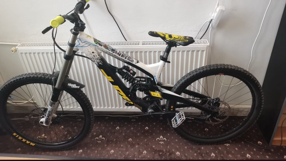 Bicicleta de vanzare YT TUES