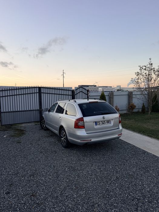 SKODA Octavia 2012 — imagine 3
