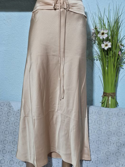 Fusta lunga eleganta noua cu eticheta