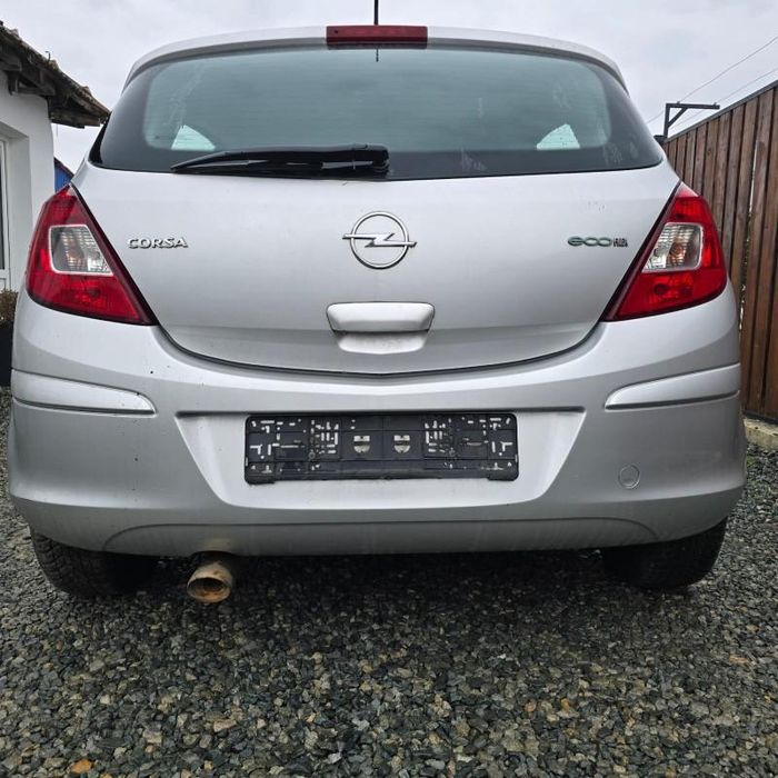 Haion hayon complet Z157 Opel Corsa D