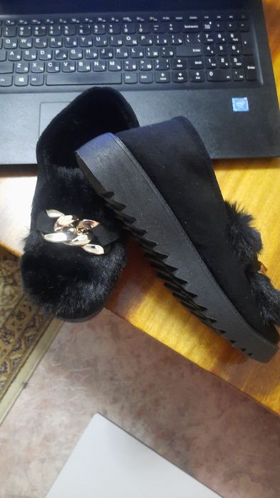 Продаётся женская обувь