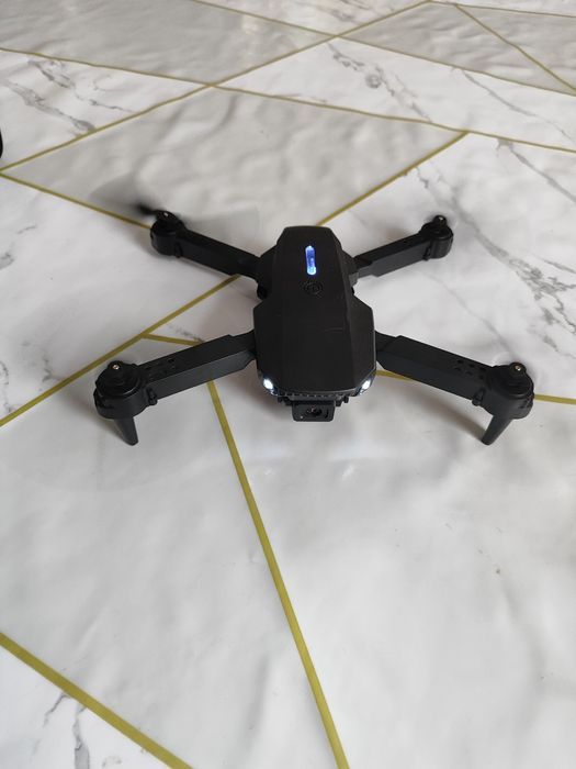 Дрон, квадрокоптер