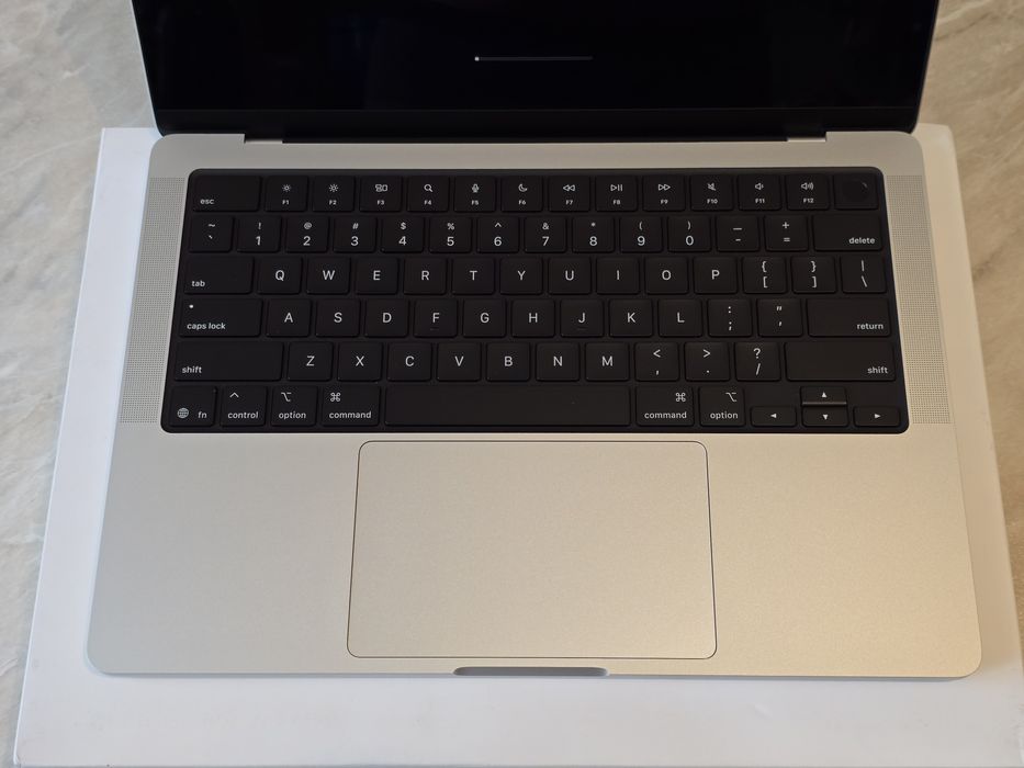 MacBook Pro 14 M5 24/1TB 6 циклов