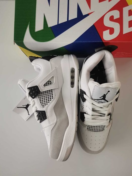 Jordan 4 Military Black 36-45 (Livrare cu Verificare)