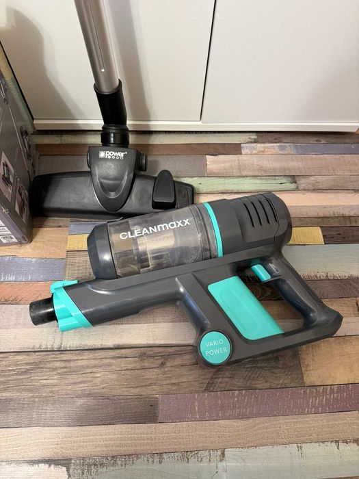 Вертикална прахосмукачка Cleanmaxx 2 в 1