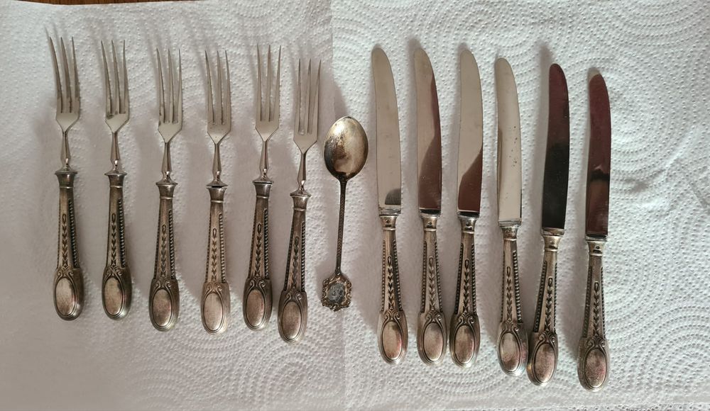 Set tacâmuri placate argint