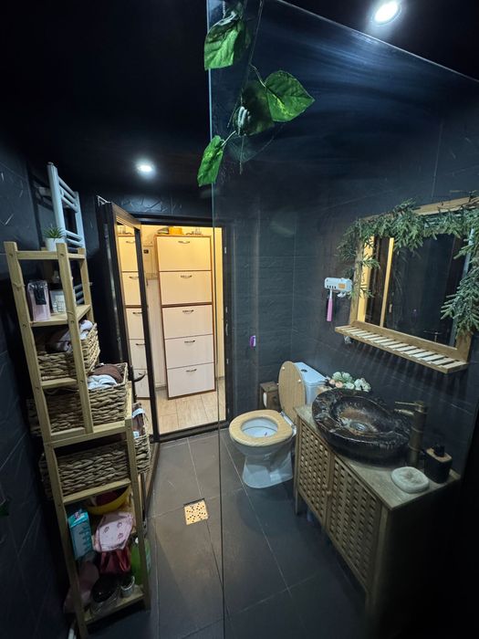 Apartament in zona centrala VAND 65.000€