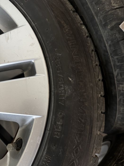Оригинальные диски Subaru Outback R17 с резиной