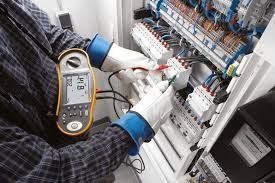 Электрик опытный