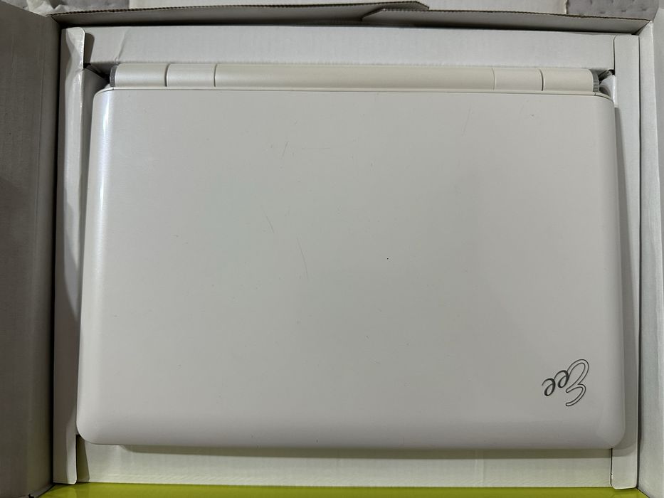 ASUS Eee PC 904HD — Коллекционный Full Set