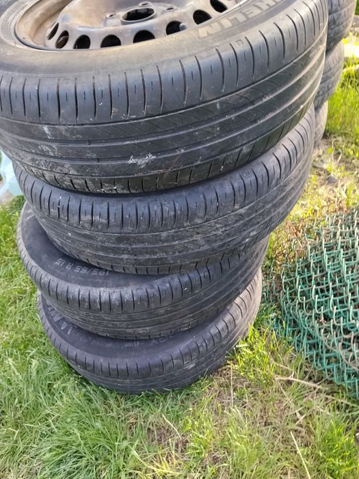 Vând anvelope R15 vara Michelin