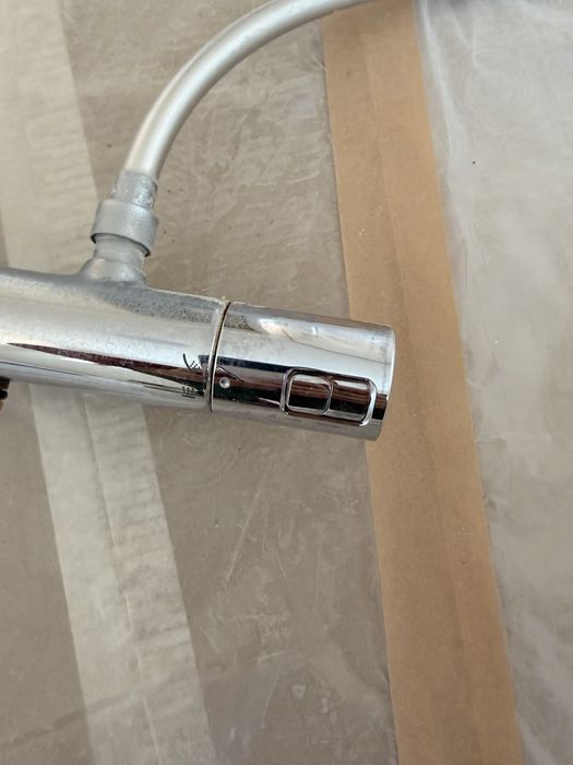 Baterie dus cu termostat Hansgrohe