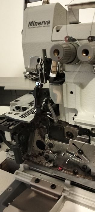 Mașina de cusut liniara Minerva și triploc 4 ate minerva