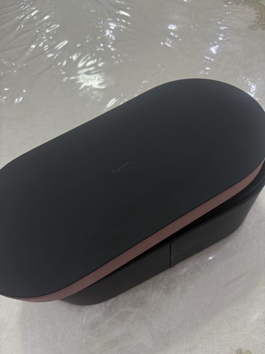 Продам дайсон оригинал