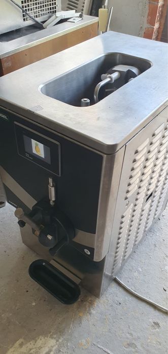 Vand masina de inghetata italiana