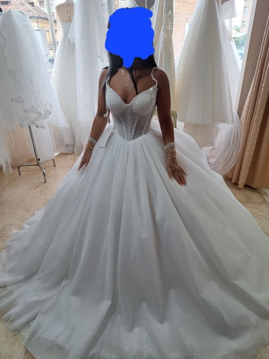 Rochie de mireasa cu pietre