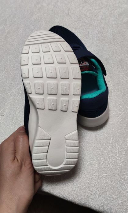 Детски маратонки НОВИ 2 броя, олекотени за момче