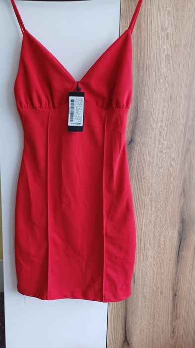 Нова! Рокля с етикет