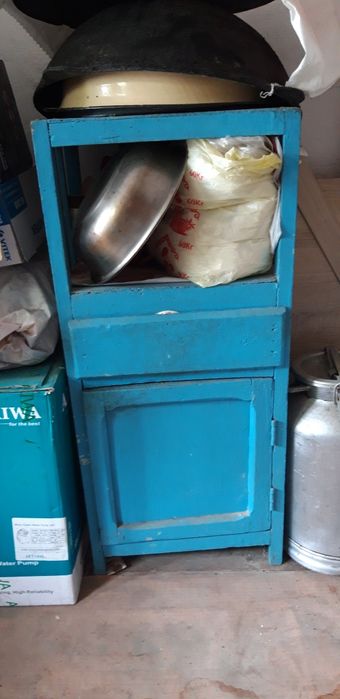 Ретро шкаф из дерево